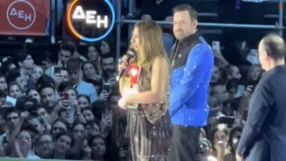 MAD VMA 2024 | Η συγκίνηση της &#39;Ελενας Παπαρίζου παραλαμβάνοντας το τιμητικό βραβείο για την καριέρα της