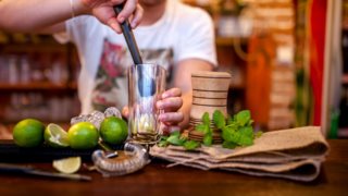 Tο καλύτερο mojito : Έχουμε τη συνταγή για να το φτιάξεις στο σπίτι!