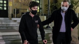 Στη φυλακή επέστρεψε ο Μένιος Φουρθιώτης - Παραβίασε τους όρους - Δεν εμφανιζόταν στο Αστυνομικό Τμήμα