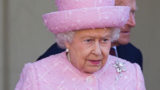 Βασίλισσα Ελισάβετ: Επέστρεψε!