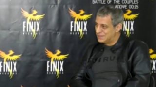 O Θέμης Αδαμαντίδης σε σπάνιες αποκαλύψεις: Το ενδεχόμενο ενός γάμου και η περιπέτεια του με τον κορονοϊό