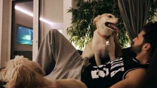 Κωνσταντίνος Αργυρός: Δείτε πώς περνά κάθε μέρα κλεισμένος στο σπίτι του