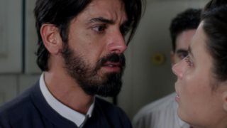 Άγιος Έρωτας | Δείτε το ξέσπασμα της Χλόης στον πατέρα Νικόλαο λίγο πριν το συγκλονιστικό φινάλε