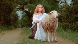 Η Γιάννα Τερζή έκανε τη μεγάλη της μουσική επιστροφή