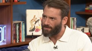 Αντίνοος Αλμπάνης: "Σε τέτοιες στιγμές, βαθιάς κρίσης, έτσι επιλέγεις εσύ να βοηθήσεις το κοινωνικό σύνολο;"