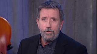 Μεγάλη ανατροπή! Νέος παρουσιαστής στο τιμόνι του &quot;Στην υγειά μας ρε παιδιά&quot;;