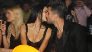 Χριστίνα Στεφανίδη - Παναγιώτης Κονέ: Τα καυτά φιλιά σε νυχτερινή έξοδο: Όλες οι φωτογραφίες