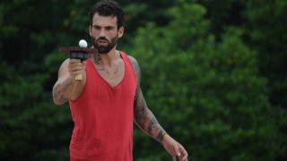 Δημήτρης Αλεξάνδρου
 
: 10 πράγματα που δεν ξέρεις για τον πιο αμφιλεγόμενο celebrity του Nomads!