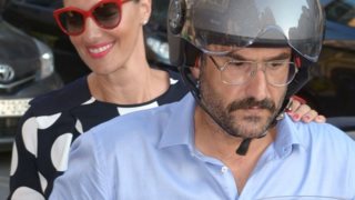 Νόνη Δούνια- Κυριάκος Μουρατίδης: Καθημερινές στιγμές του ζευγαριού, στον Πειραιά: Φωτογραφίες