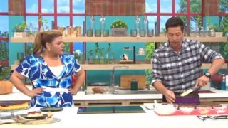 Η Συνταγή της Ημέρας: Ο Απόστολος Ρουβάς ετοιμάζει τσιζκέικ με φρούτα του δάσους