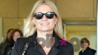 Φαίη Σκορδά: Στο αεροδρόμιο μετά το ταξίδι στη Ρώμη με τον σύντροφό της: Όλες οι φωτογραφίες