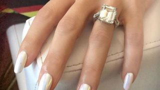 Star Style Tips: Το Hollywood κάνει ήδη το μανικιούρ που θα φοράμε στις γιορτές