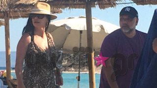 Γρηγόρης Αρναούτογλου &amp; Νάνσυ Αντωνίου: Σπάνιες φωτογραφίες από τις καλοκαιρινές τους διακοπές! Πού βρίσκονται;