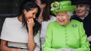 Η βασίλισσα Ελισάβετ δεν εμπιστευόταν τον Ηarry εξαιτίας της Meghan Markle: "Είναι ερωτευμένος και αδύναμος"