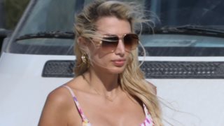 Η Κωνσταντίνα Σπυροπούλου στη Νάξο – Η εμφάνιση εν μέσω φημών περί εγκυμοσύνης