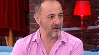 Στέλιος Μάινας: Η έντονη ενόχληση για την επανάληψη της σειράς «Το Νησί»