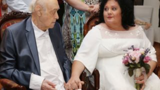 Μαίρη Μπάρκουλη: Ετοιμάζει μηνύσεις σε όσους προσβάλλουν τη μνήμη του Ανδρέα Μπάρκουλη