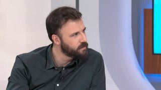 Νίκος Γκέλια: &quot;Πέρασα τα σύνορα μόνος μου 5μιση χρονών σε ένα ταξί&quot;
