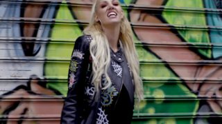 Σάσα Μπάστα: Έγινε αγνώριστη! Η σοκαριστική αλλαγή στην εμφάνισή της &amp; τα σχόλια για τις πλαστικές και τα κιλά της