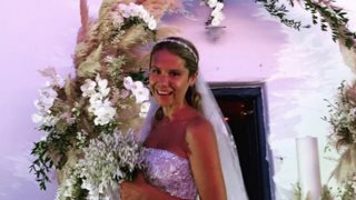 Ναστάζια Δαρίβα: Οι λεπτομέρειες του νυφικού της look