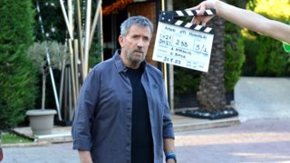 Κάνε ότι κοιμάσαι | Πότε κάνει πρεμιέρα ο Σπύρος Παπαδόπουλος στην ΕΡΤ;