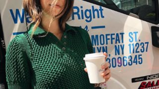 Αυτή είναι η τάση στα T-shirts που δεν περιμέναμε να επιστρέψει
: Σίγουρα έχεις ήδη μια τέτοια μπλούζα στη ντουλάπα σου!
