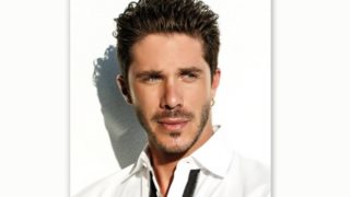 Ο Νίκος Οικονομόπουλος Στο ΘΕΑ: Μαζί του η Στέλλα Καλλή και η Μαλού