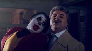 O Μάρκος Σεφερλής &amp; η «Χαλβάη 5-0»
: Δύο βασανιστικές ώρες γεμάτες με αστεία που καλό είναι να μη λέγονται ποτέ