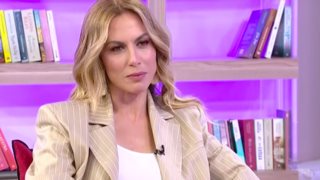Η αντίδραση της Ντορέττας Παπαδημητρίου σε ερώτηση για την προσωπική της ζωή: &quot;Νιώθω άβολα, πως να το πω;&quot;