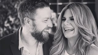 Γιάννης Βαρδής - Νατάσα Σκαφίδα: Η κόρη τους έγινε ενός μηνός: Δείτε τη!