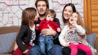 Μάξιμος Μουμούρης: Τροχαίο για τη σύζυγο του Νάντια Γιαννακοπούλου