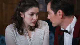 Grand Hotel | Ο Πέτρος μιλά στην Αλίκη κι όλος ο κόσμος της καταρρέει! Τα πάντα για τα νέα επεισόδια