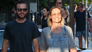 Ελεονώρα Μελέτη &amp; Θοδωρής Μαροσούλης χεράκι- χεράκι στη Γλυφάδα