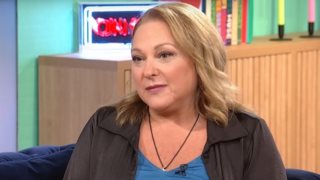 Ρένια Λουιζίδου: &quot;Βρήκαν τα τηλέφωνά μας, τα email μας - Ποτέ δεν υπονοήσαμε ότι οι καλόγριες είναι μαφία&quot;