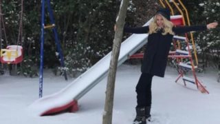 Ελένη Μενεγάκη: Στα χιόνια, λίγο πριν την εκπομπή: Φωτογραφίες