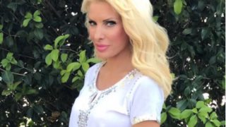 Η Ελένη Μενεγάκη υιοθέτησε το νεανικό χτένισμα που θα είναι και αυτήν την άνοιξη τάση