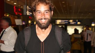 Χάρης Γιακουμάτος: Έφτασε στην Ελλάδα! Η άφιξη στο «Ελευθέριος Βενιζέλος» &amp; η συνάντηση με την οικογένειά του
