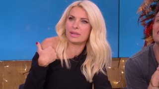 Η Ελένη Μενεγάκη σε μια σπάνια αποκάλυψη για τους δύο γάμους της