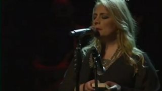 Η Αλέξια εξομολογείται πως δέχθηκε bullying από τα ΜΜΕ της Ελλάδας