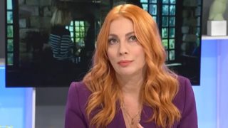 Σμαράγδα Καρύδη: "Δεν με ταράζει το γεγονός ότι με βρίζουν στα social media, με ταράζει το μένος ως φαινόμενο"