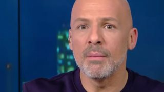 Νίκος Μουτσινάς: Τι συμβαίνει με την υγεία του; Θα εμφανιστεί στην εκπομπή του;