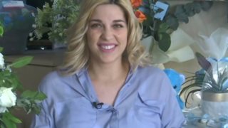 Μαντώ Γαστεράτου: Η συνέντευξη στη Μενεγάκη μέσα από το μαιευτήριο | Οι σπαρταριστές διηγήσεις για τον ερχομό του γιου της