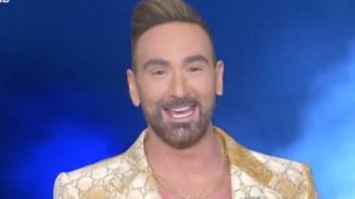 J2US | Ο Νίκος Κοκλώνης σε μία διαφορετική έναρξη