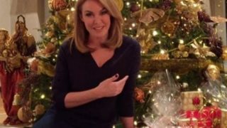 Τατιάνα Στεφανίδου: Ανοίγει το σπίτι της στον φωτογραφικό φακό, τη βραδιά της παραμονής του νέου έτους: Δείτε τα στιγμιότυπα!