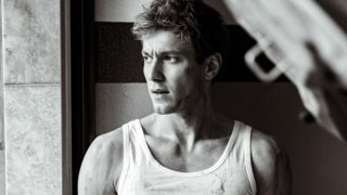 Έντουαρντ Στεργίου: &quot;Νιώθω ανήμπορος! Δε μπορώ να βοηθήσω τους οικείους μου&quot;