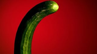 Γιατί πρέπει να προσέχεις αν το πέος σου γέρνει
: Τι μπορεί να σου συμβεί αν έχεις πάρει τον στραβό το δρόμο.
