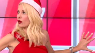 Ελένη Μενεγάκη: Φόρεσε το απόλυτο χριστουγεννιάτικο look!