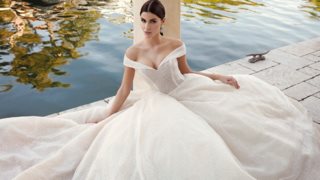 Ιωάννα Μπέλλα: Φοράει τα νυφικά των ονείρων της με την υπογραφή Demetrios