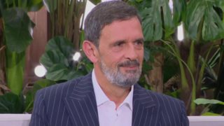 Λεωνίδας Κακούρης: &quot;Είχα 10 χρόνια να κάνω τηλεόραση. Δεν αρνήθηκα ρόλους, δεν είπα όχι. Υπήρχε η φήμη: Είναι πάρα πολύ καλός ηθοποιός, δεν ξέρω αν είναι εμπορικός&quot;