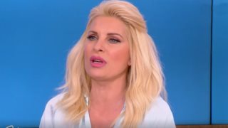 "Μουδιασμένη" η Ελένη Μενεγάκη: "Μαυρίζουμε σαν άνθρωποι"